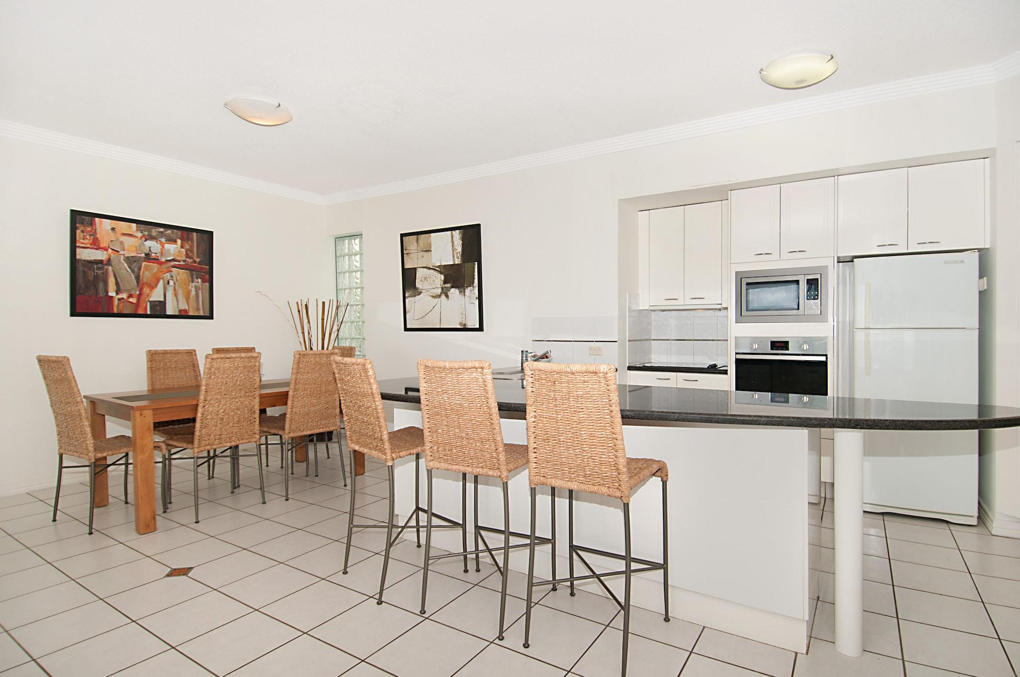 Alexandra On The Pacific Aparthotel Mooloolaba Exterior photo