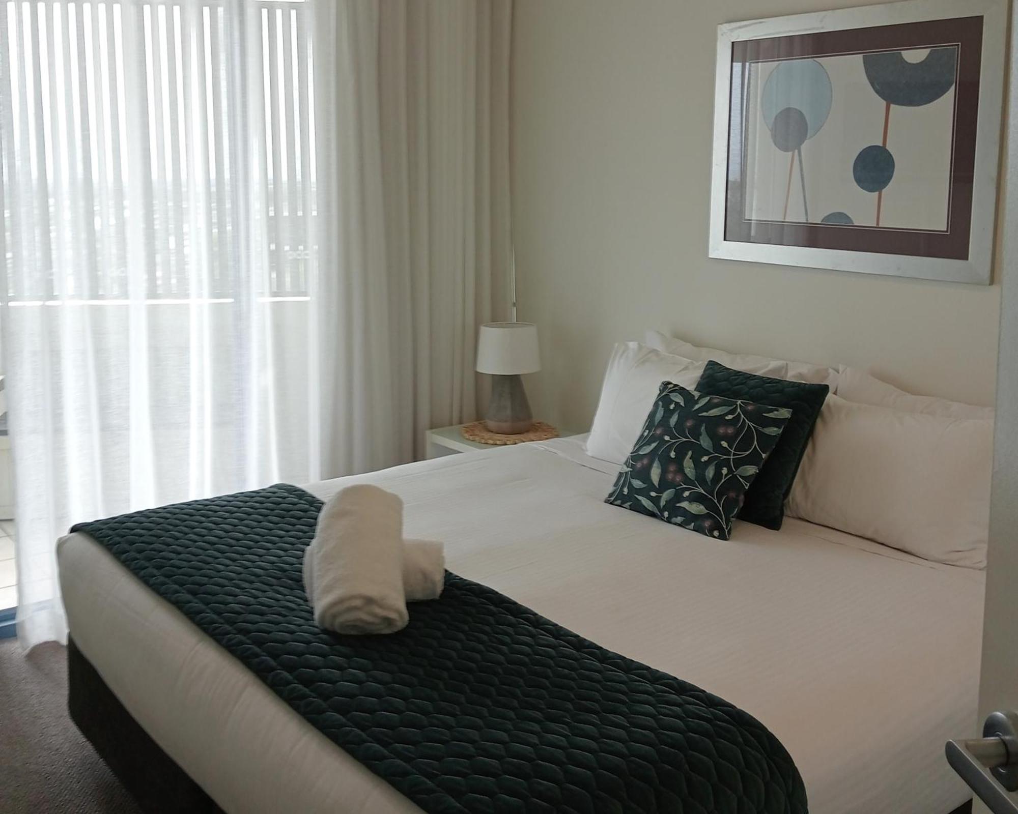 Alexandra On The Pacific Aparthotel Mooloolaba Exterior photo