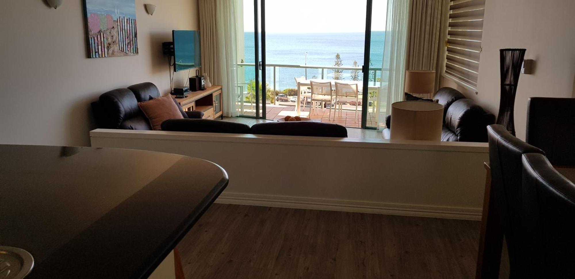 Alexandra On The Pacific Aparthotel Mooloolaba Exterior photo